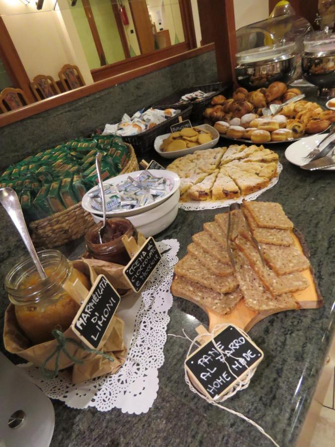 Hotel Italia Baselga di Pine Luaran gambar